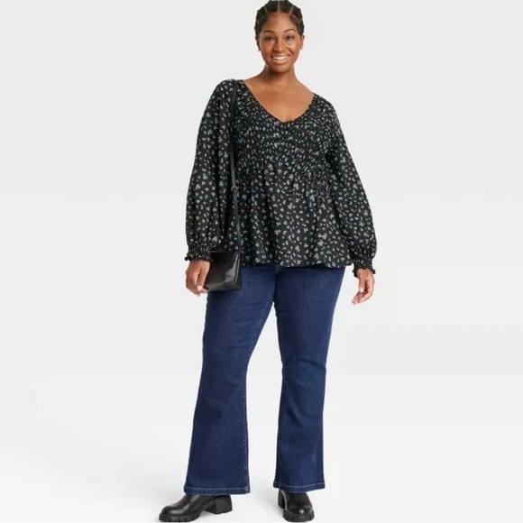 1X 3X Ava & Viv Black Floral Smocked Peplum Blouse Top Puff Sleeve Target NEW - Picture 2 of 9